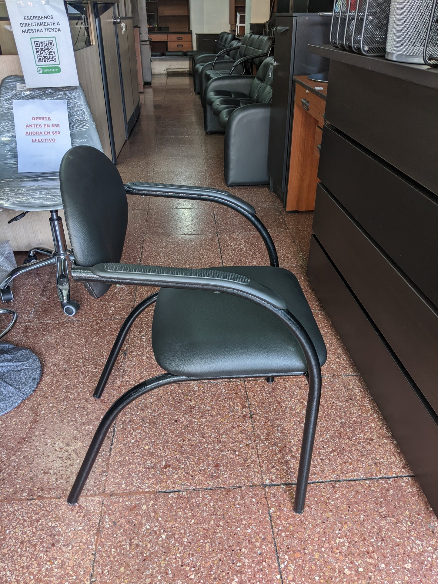 Silla Apilable Grafiti Brazos Cuerina