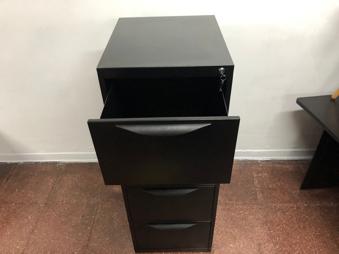 Archivador de oficina de 4 cajones metálicos